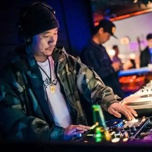 欧美亚男同志色情视频网站
